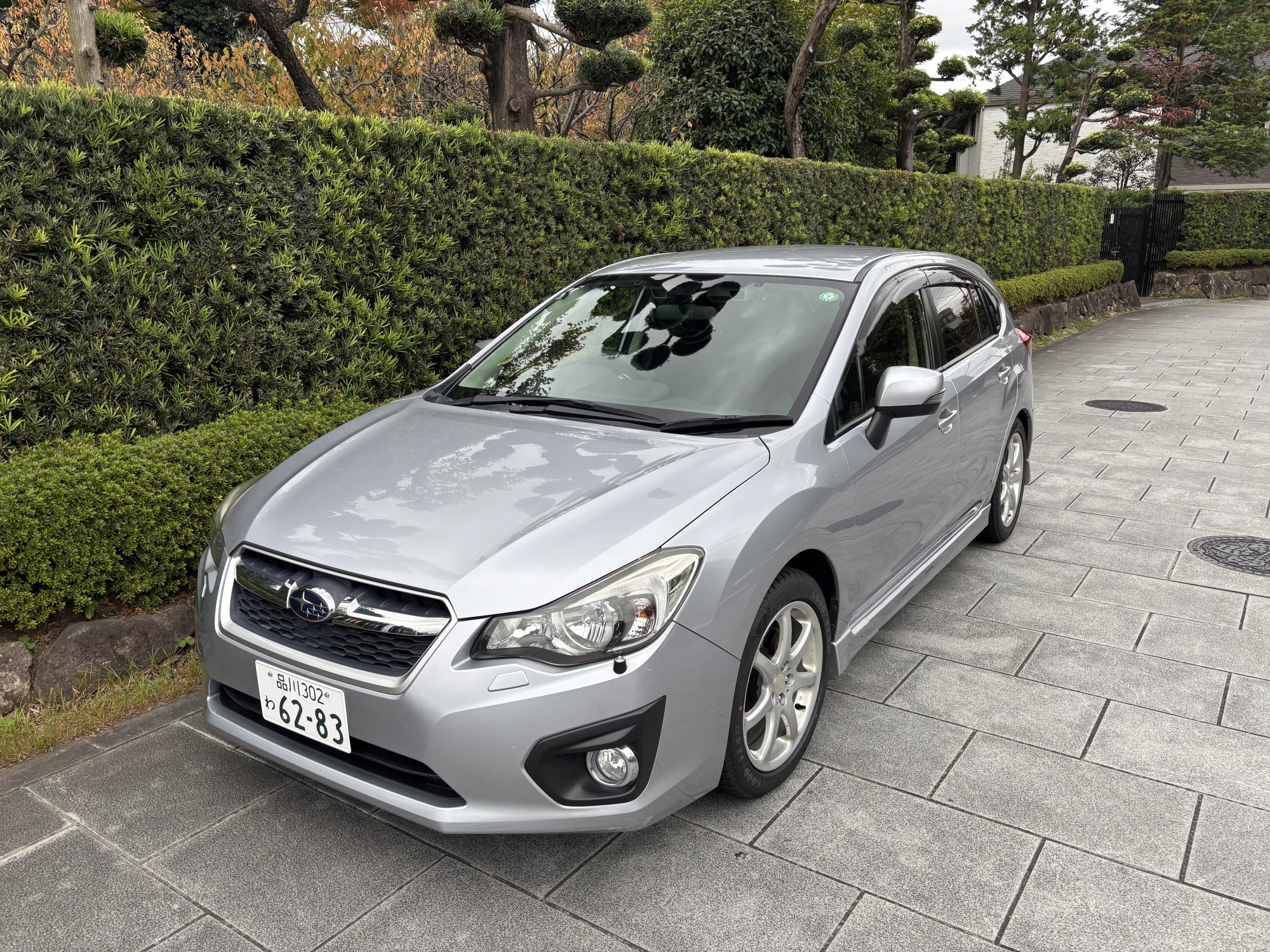 インプレッサ4WD 5人乗り